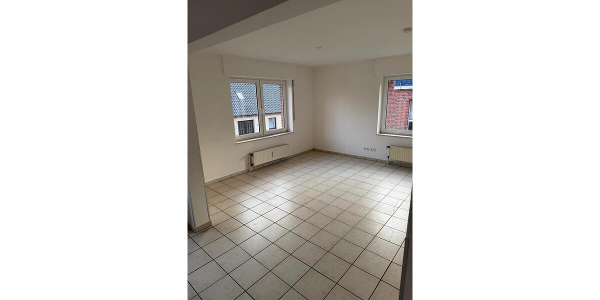 Erdgeschoßwohnung Hagen am Teutoburger Wald - 5 Zimmer, 106 m&sup2;, 1.450&euro; | Angebot:25560778