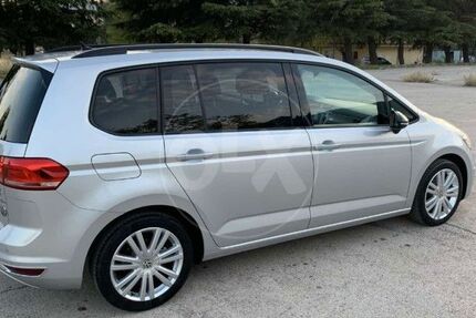 VW Touran 82.000 km 12.500 &euro; Melle 49324