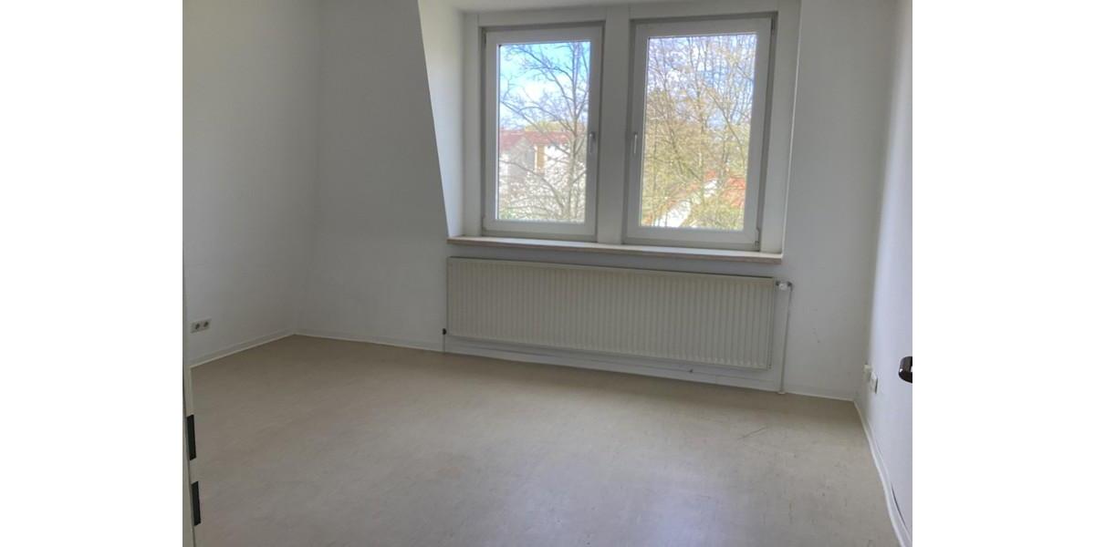 Dachgeschoßwohnung Osnabrück Wüste - 4 Zimmer, 74 m&sup2;, 908&euro; | Angebot:25984476