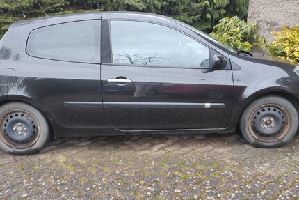 Renault Clio 240.000 km 990 &euro; Rödinghausen 32289