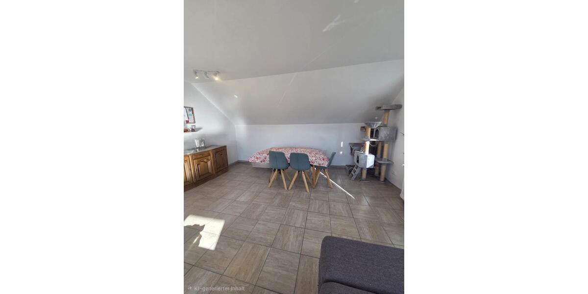 Dachgeschoßwohnung Lotte - 4 Zimmer, 106 m&sup2;, 1.300&euro; | Angebot:26286333