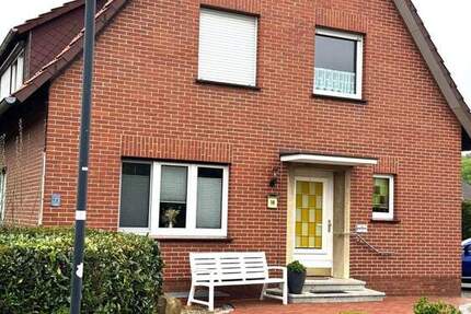 freistehendes ZFH mit Nebengebäude 6 zimmer