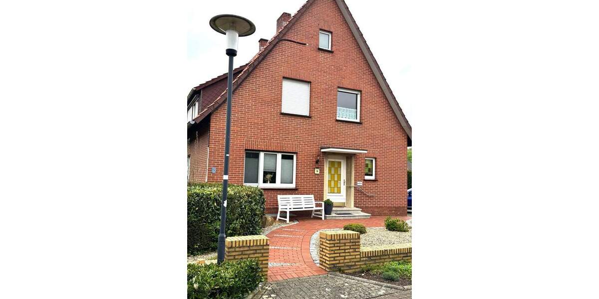 freistehendes ZFH mit Nebengebäude 6 zimmer