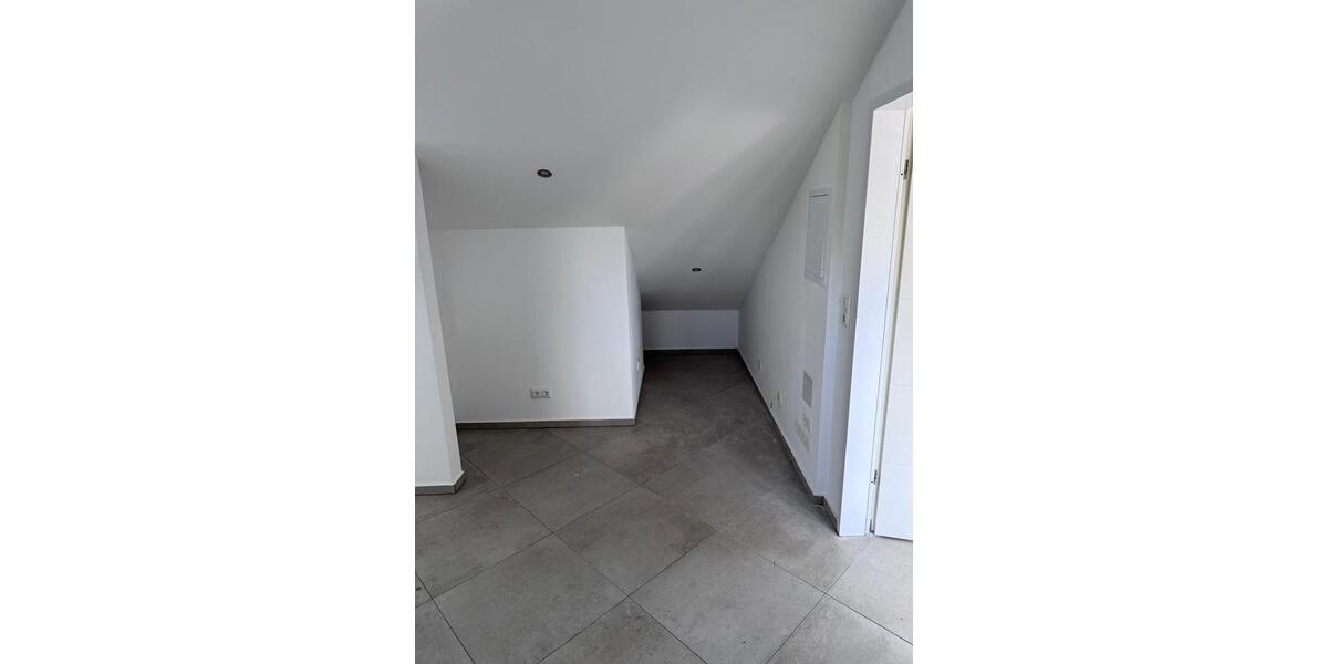 Dachgeschoßwohnung Lotte - 4 Zimmer, 69 m&sup2;, 740&euro; | Angebot:26440871