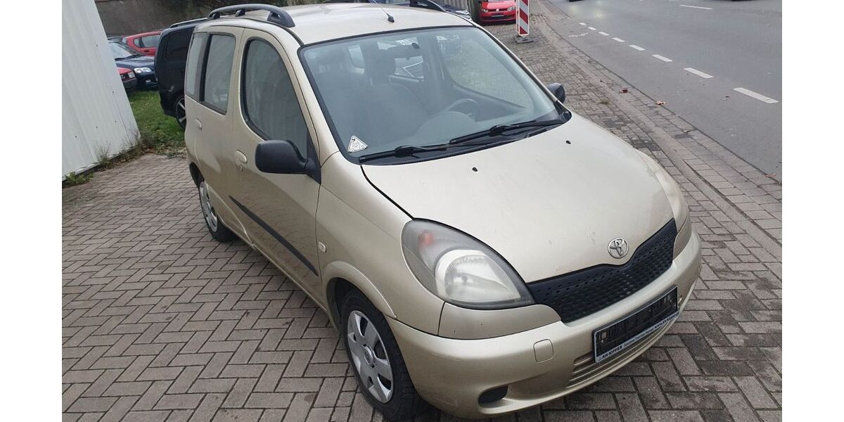 Toyota Yaris 283.000 km 1.999 &euro; Melle 49324