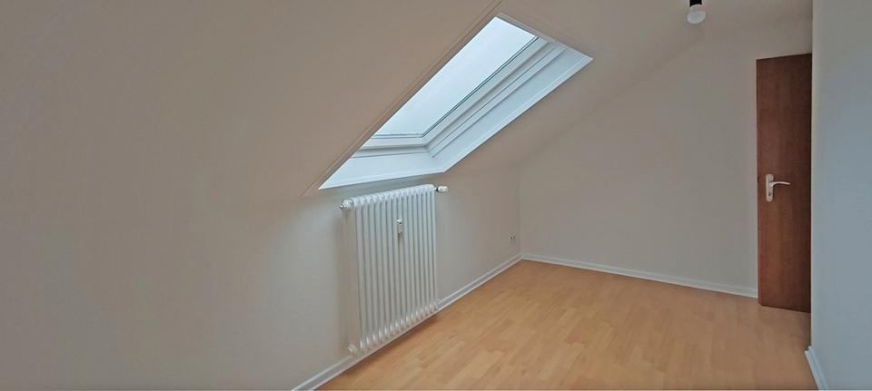 Dachgeschoßwohnung Westerkappeln - 3 Zimmer, 65 m&sup2;, 650&euro; | Angebot:26374800