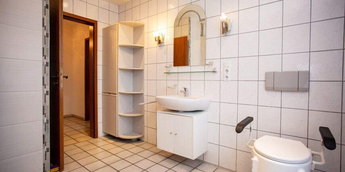 Mehrfamilienhaus, Wohnhaus Bohmte / Herringhausen Herringhausen - 7 Zimmer, 247 m&sup2;, 299.000&euro; | Angebot:25744533