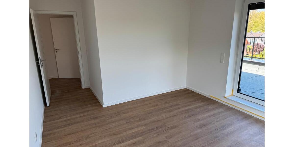 Dachgeschoßwohnung Osnabrück Hellern - 2 Zimmer, 80 m&sup2;, 1.290&euro; | Angebot:26322877