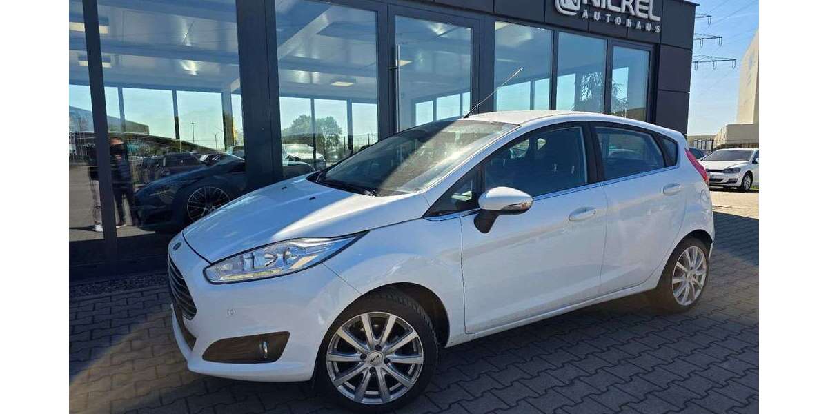 Ford Fiesta 123.000 km 7.499 &euro; Damme 49401