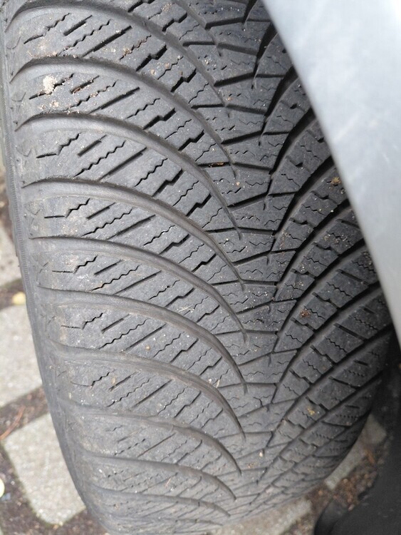 VW Golf IV 238.000 km 1.250 € Halle 33790