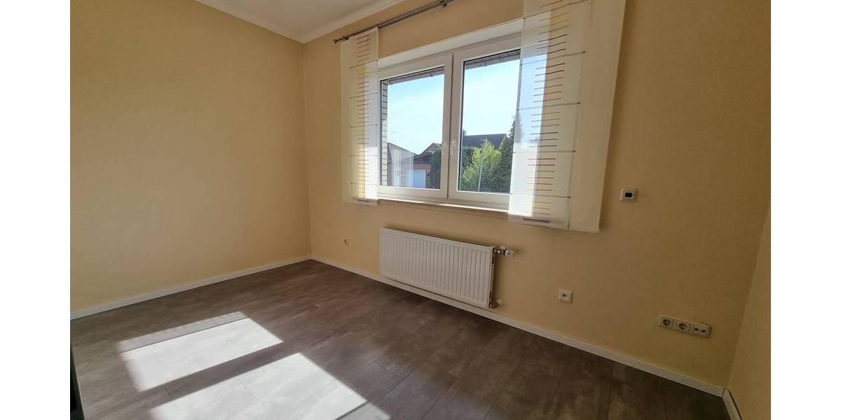 Bungalow Damme Damme-West - 3 Zimmer, 129 m&sup2;, 1.300&euro; | Angebot:26170771