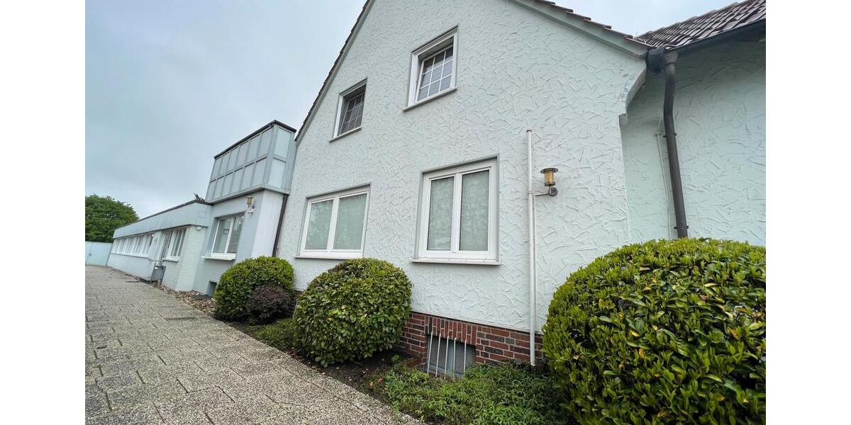 Büro-Praxisfläche zu vermieten, komplett oder anteilig zimmer