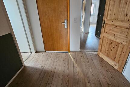 3 - ZKB - Wohnung mit Dachterrasse steht schon leer! 3 zimmer