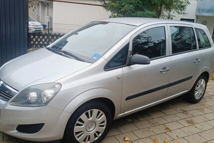 Opel Zafira 160.453 km 2.800 € Osnabrück 49090