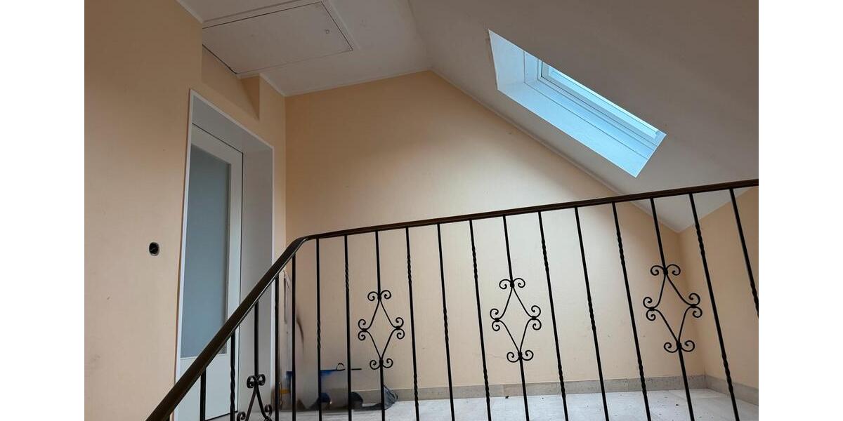 3 Zimmer frisch renoviert schöne Wohnung zentral ruhige Lage 3 zimmer