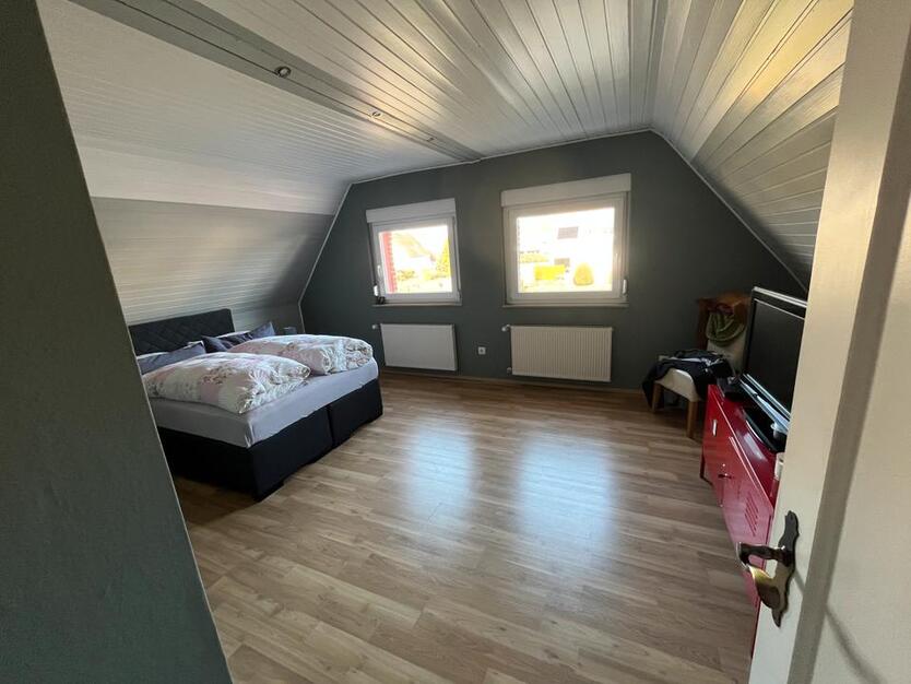7,5 Zimmer EFH mit großzügigem Garten zimmer