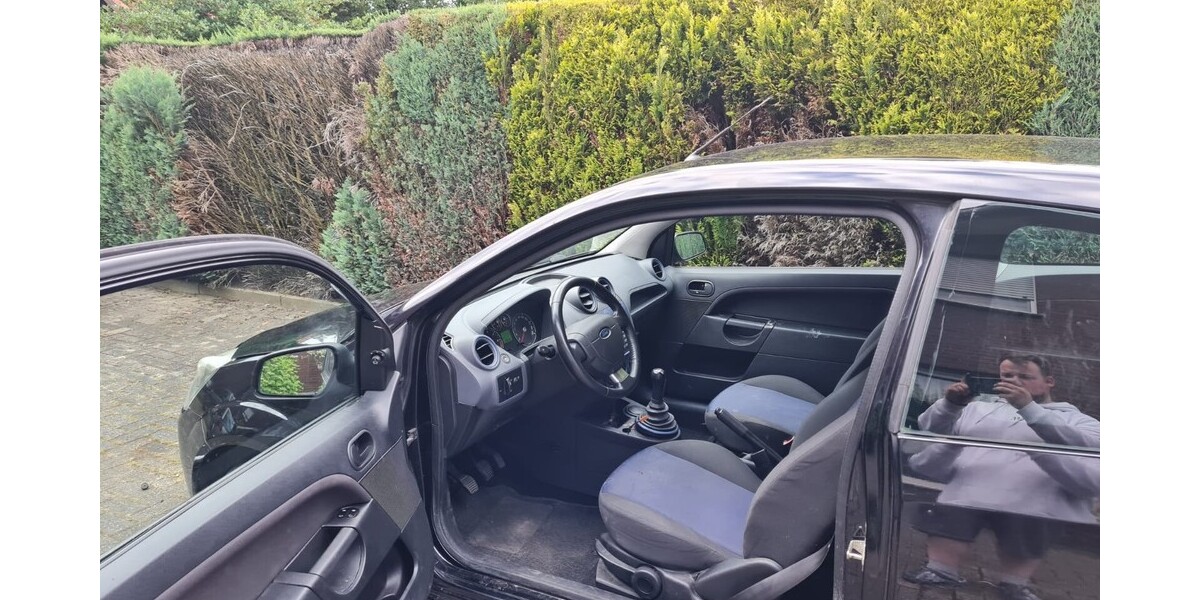 Ford Fiesta 198.000 km 1.100 &euro; Hasbergen 49205