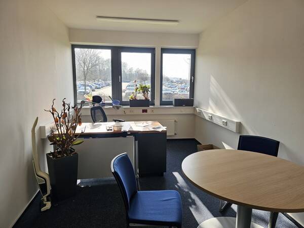 Gewerbeobjekt Osnabrück Schölerberg - 6 Zimmer, 126 m&sup2;, 1.430&euro; | Angebot:26160223