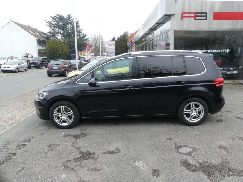 VW Touran 145.150 km 17.990 € Osnabrück 49084