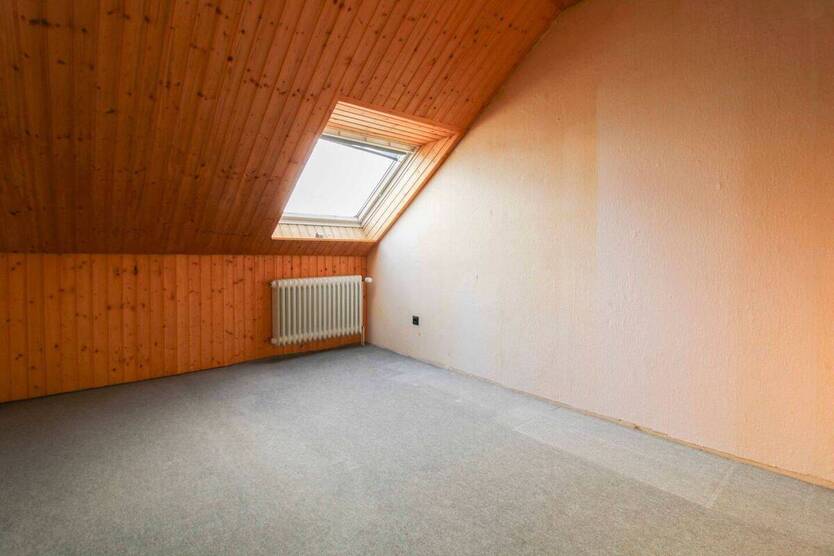 Greifen Sie zu! Renovierungsbedürftiges Reiheneckhaus samt Garten in Belm - Erbbaurecht 7 zimmer