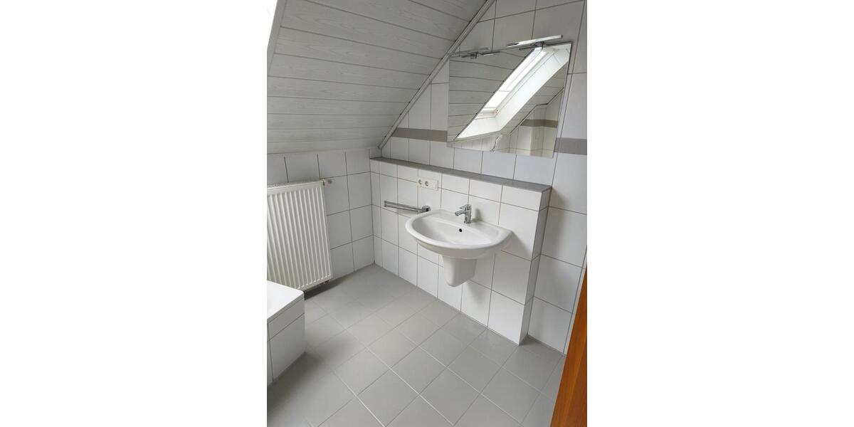 Dachgeschoßwohnung Bad Essen - 3 Zimmer, 95 m&sup2;, 930&euro; | Angebot:25979498