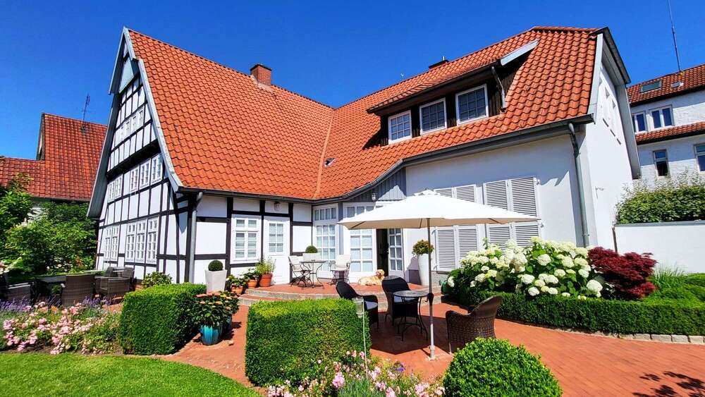 Haus zum Kaufen in Bad Essen 995.000 € 262.56 m² 8 zimmer