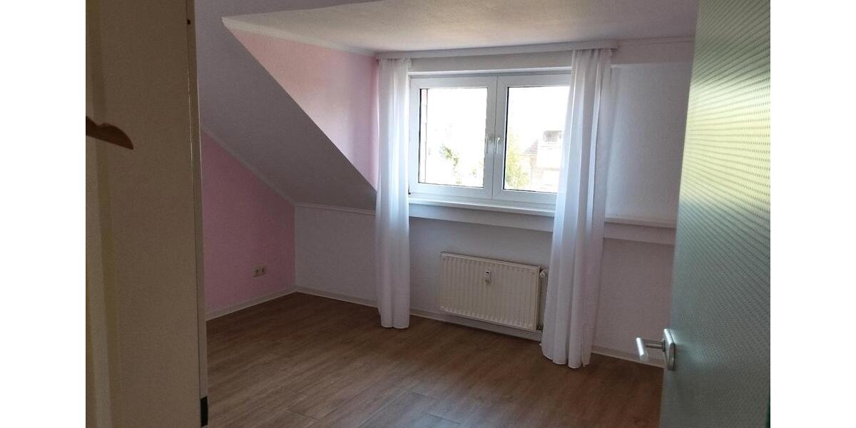 Dachgeschoßwohnung Osnabrück Hafen - 4 Zimmer, 88 m&sup2;, 175.000&euro; | Angebot:26884753