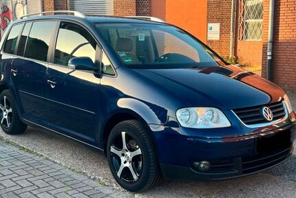 VW Touran 303.000 km 3.400 &euro; Osnabrück 49084