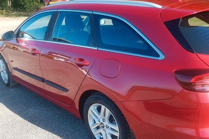 Kia ceed Sportswagon 42.000 km 15.200 &euro; Osnabrück 49090