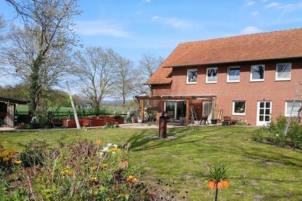 Haus Versmold - 4 Zimmer, 159 m&sup2;, 1.100&euro; | Angebot:26296634