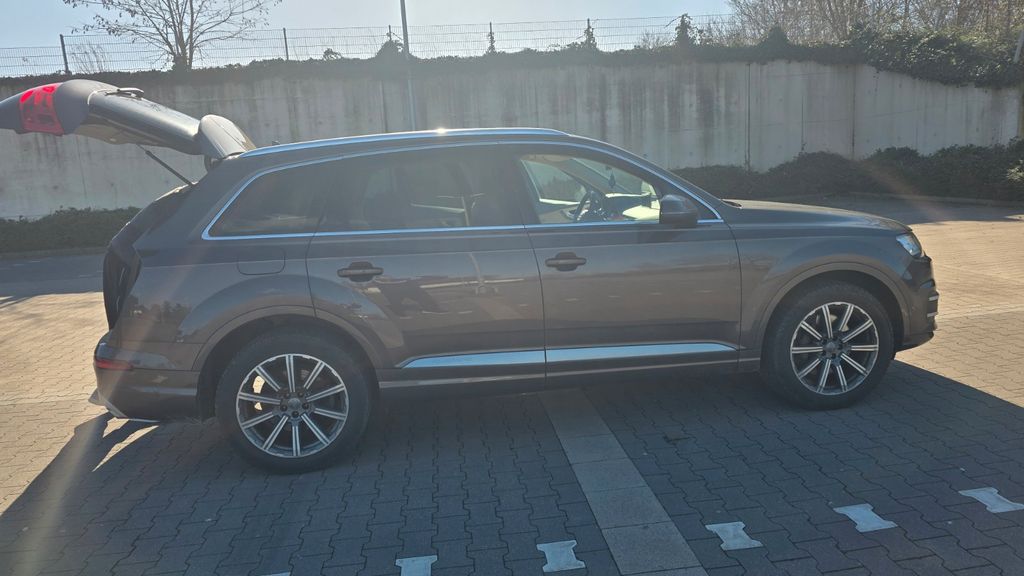 Audi Q7 159.900 km 28.500 &euro; Westerkappeln 49492