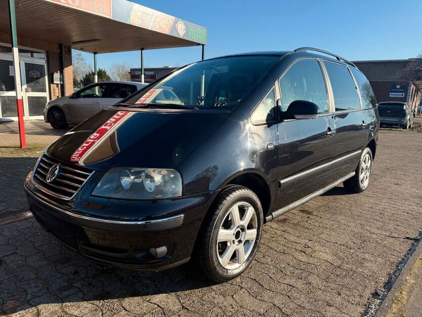 VW Sharan 218.433 km 4.950 € Versmold 33775