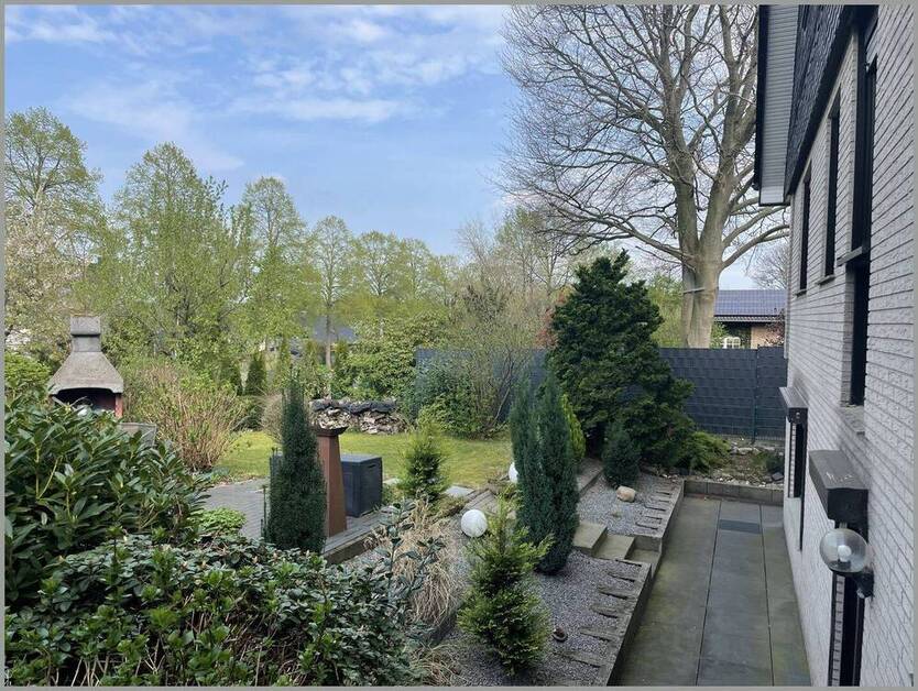 Hochwertiges Einfamilienhaus mit EinliegerWohnung in sehr guter Lage