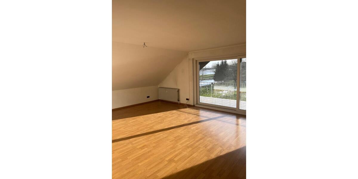 Dachgeschoßwohnung Ostercappeln - 4 Zimmer, 140 m&sup2;, 750&euro; | Angebot:24850220