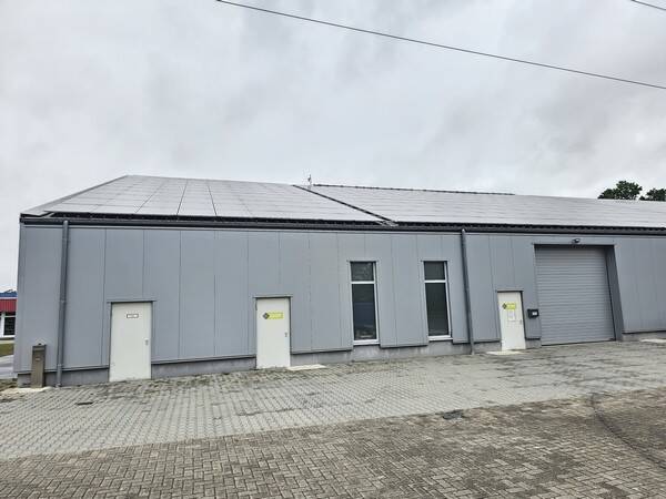 Kalthalle mit kleiner Freifläche zimmer