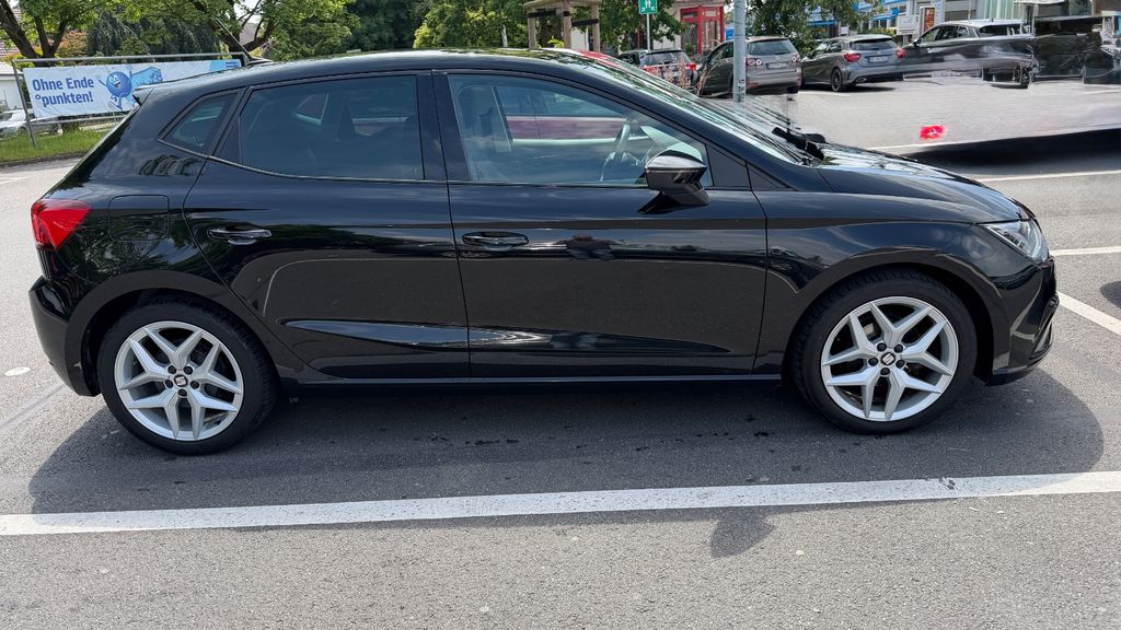 Seat Ibiza 74.900 km 12.100 &euro; Melle 49324