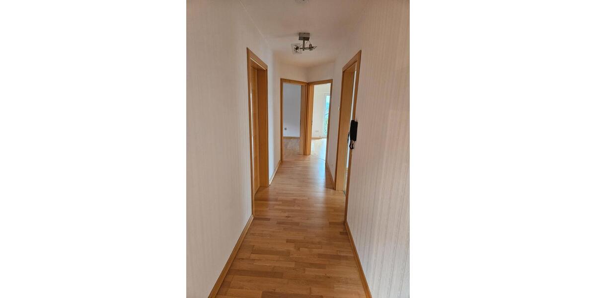 Dachgeschoßwohnung Georgsmarienhütte - 4 Zimmer, 108 m&sup2;, 1.075&euro; | Angebot:26648707