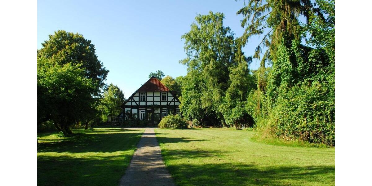 Einfamilienhaus Bad Essen - 8 Zimmer, 250 m&sup2;, 2.000&euro; | Angebot:19898622