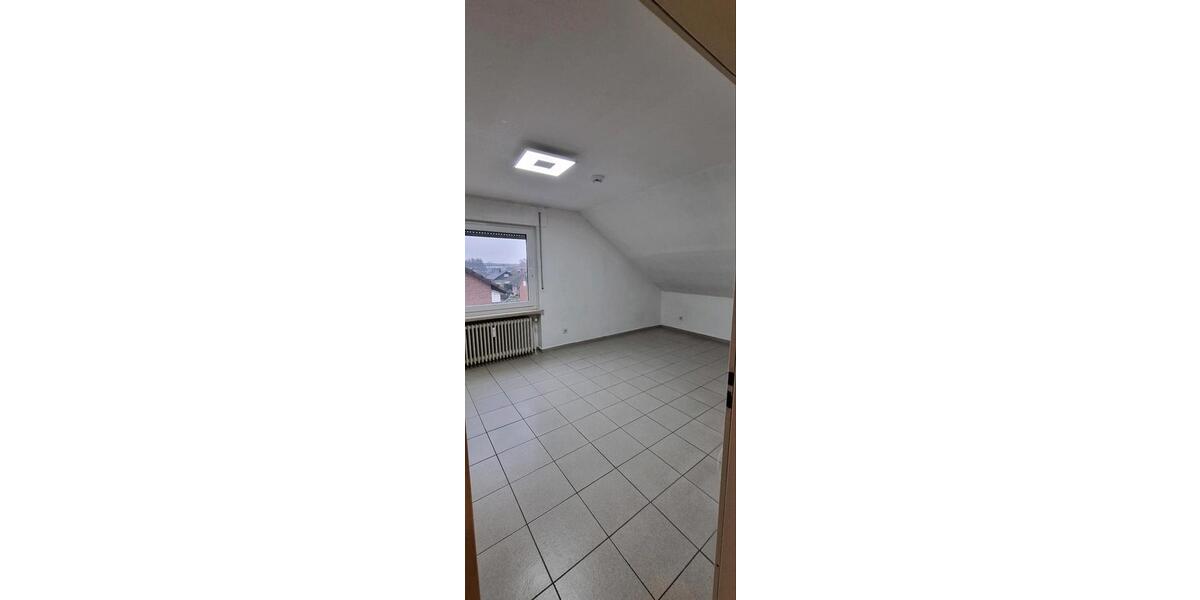 Dachgeschoßwohnung Georgsmarienhütte - 4 Zimmer, 90 m&sup2;, 900&euro; | Angebot:26492039