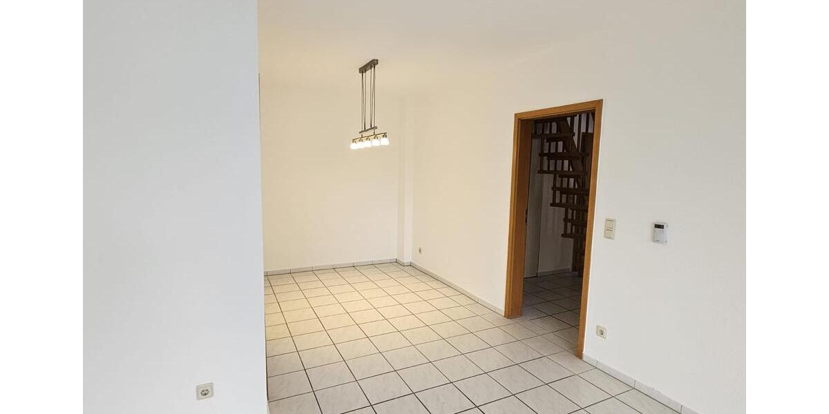 Dachgeschoßwohnung Georgsmarienhütte - 3 Zimmer, 100 m&sup2;, 868&euro; | Angebot:25999995