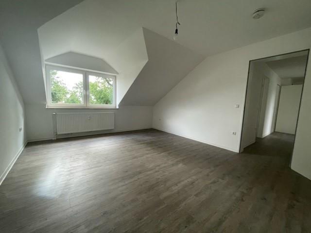 Dachgeschoßwohnung Osnabrück Gretesch - 3 Zimmer, 112 m&sup2;, 952&euro; | Angebot:24323653