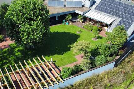 Haus zum Kaufen in Borgholzhausen 619.000 € 265 m² 7 zimmer