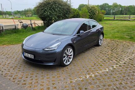 Tesla Model 3 97.100 km 26.000 &euro; Tecklenburg 49545