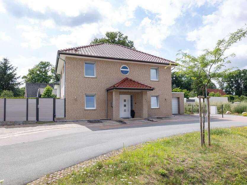 Haus zum Kaufen in Versmold 485.000 € 154.36 m² 5 zimmer