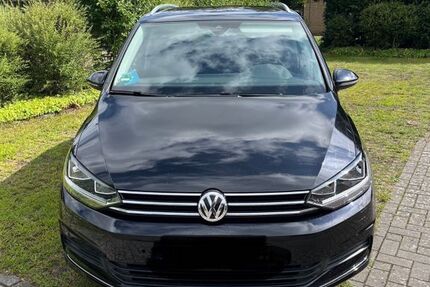 VW Touran 65.838 km 25.500 € Neuenkirchen-Vörden 49434