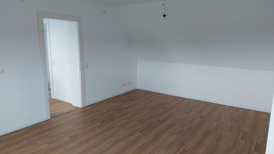 Einfamilienhaus Osnabrück Eversburg - 8 Zimmer, 240 m&sup2;, 1.730&euro; | Angebot:26477865