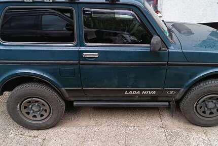 Lada Niva 86.550 km 7.500 € Georgsmarienhütte 49124