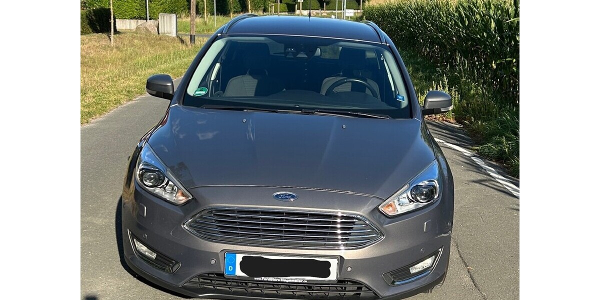 Ford Focus 98.500 km 8.900 &euro; Versmold 33775