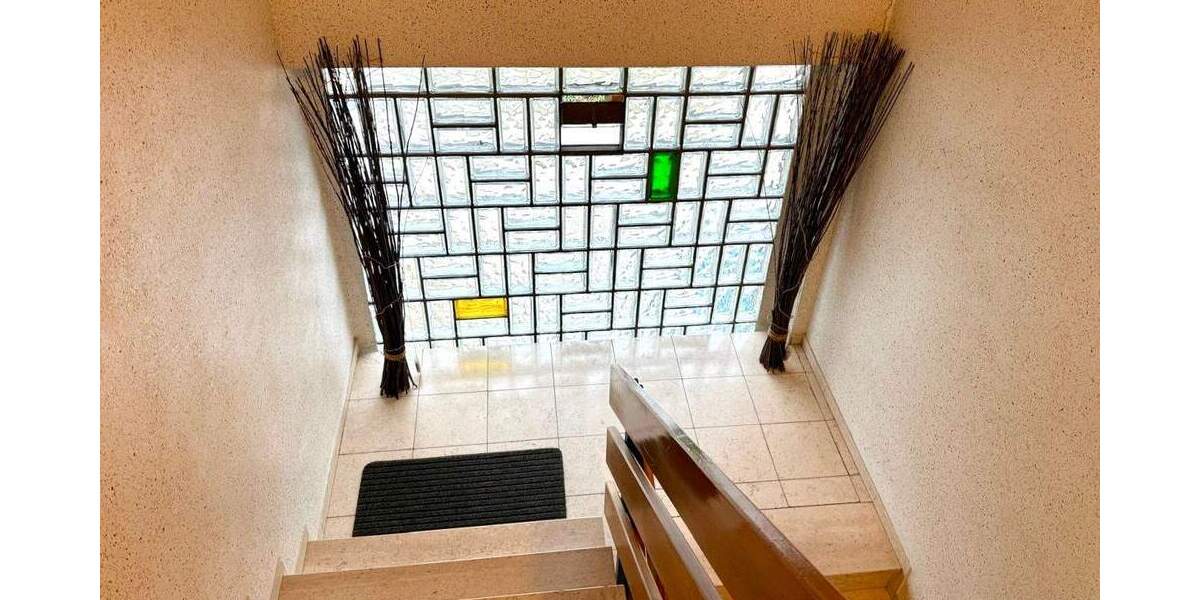 Solides Mehrfamilienhaus auf Eigentumsgrundstück in guter Lage von Hasbergen 9 zimmer