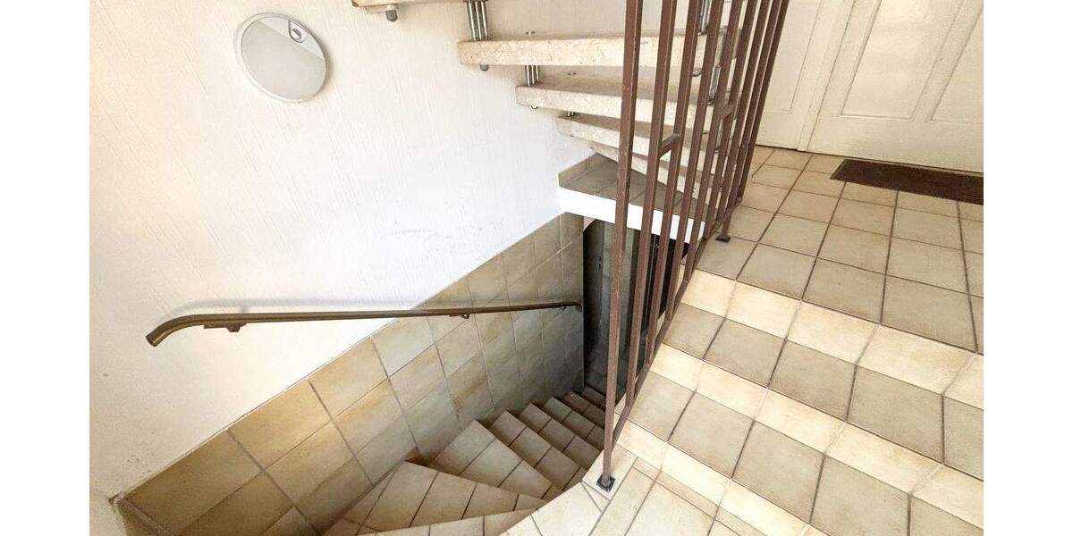 Doppelhaushälfte mit 2 Wohneinheiten in Osnabrück-Eversburg 9 zimmer